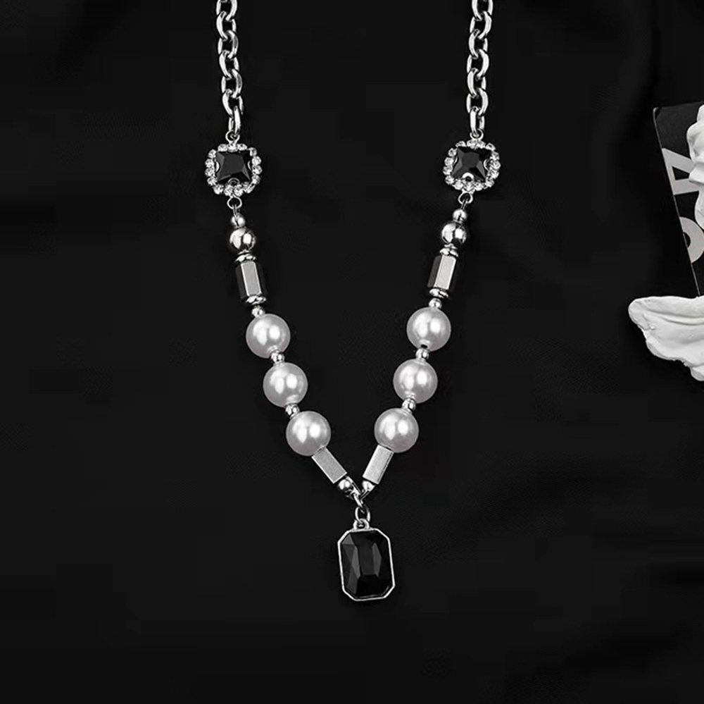 Pendant Necklaces Hiphop Black Rhinestones Pearl Men Steel Mens Jewellery Man Necklac 230424