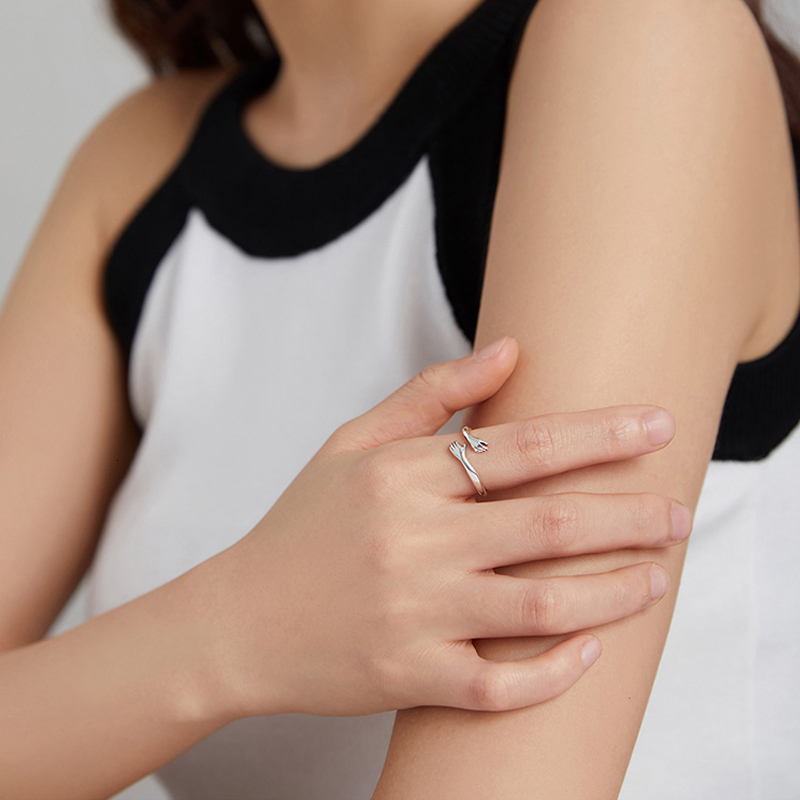 Solitaire Ring Goodlooking Resizable 925 Sterling Silver Ring Trendy Fine Gold Jewelry Loop Antique Hands Hug Shaped Rings for Women Gift kofo 230425