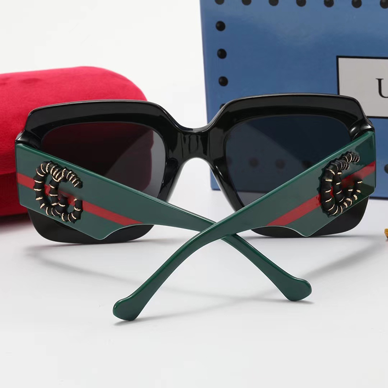 Luxury designer sunglasses for women glasses men women sunglasses classic brand luxury sunglasses Fashion UV400 Goggle With Box travel beach Factory Store box good
Luxury designer sunglasses for women glasses men women sunglasses classic brand luxury sunglasses Fashion UV400 Goggle With Box travel beach Factory Store box good