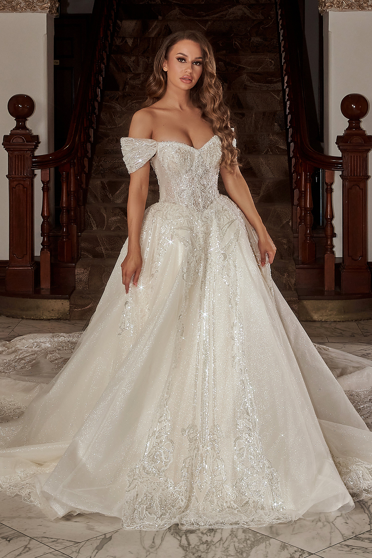 Elegant Ball Gown Wedding Dresses Sleeveless V Neck Off Shoulder Sequins Applique 3D Lace Ruffles Bridal Gowns Formal Dress Plus Size Custom Made Vest