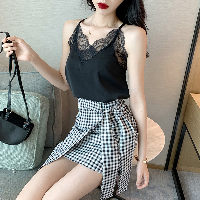 Camisoles Tanks Sexy Silk Top Tank Women Slim Sexy Sleeveless Shirt Womens Basic Camisole Halter Tank Top Summer Lace V Neck Tops For Women 230426