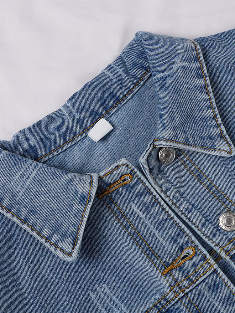 Women's Jackets Autumn Women's Denim Cropped Jacket Female Pockets Hole Short Jean Jackets Ladies Fashion Button Casual Solid Coats 230426