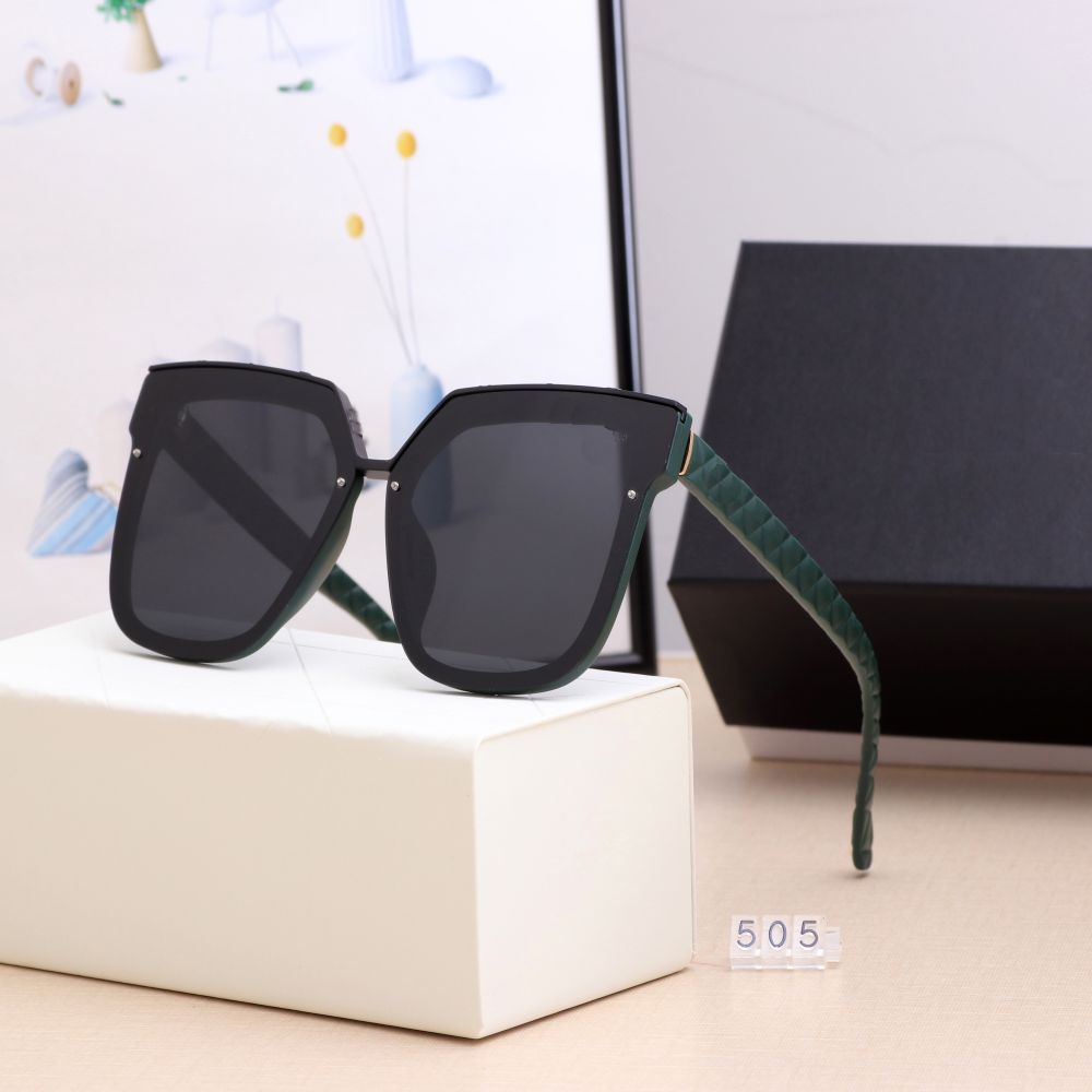 Black sunglasses for woman channel sunglasses men luxury fashion brand eyeglasses american eyewear all-match travel outdoor goggle oversized sunglasses
Black sunglasses for woman channel sunglasses men luxury fashion brand eyeglasses american eyewear all-match travel outdoor goggle oversized sunglasses