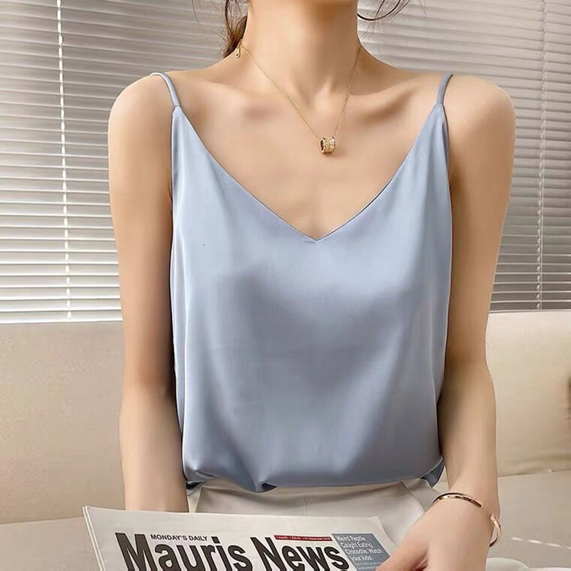 Camisoles Tanks Fashion Silk Tops Women Tank Tops Streetwear Satin Sexy Sleeveless Tank Top Plus Size 5XL 6XL Ladies Camisole Bottom Shirt 230426