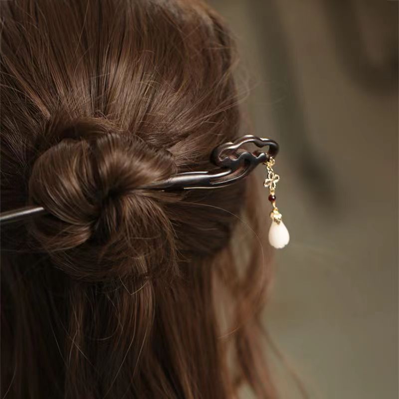 Black Sandalwood Hairpin Female Ancient Fashionable Su Hairpin Pan Hair Wooden Hairpin Simple Modern Peach Wood Hairpin Headwear Hanfu Hairpin
Black Sandalwood Hairpin Female Ancient Fashionable Su Hairpin Pan Hair Wooden Hairpin Simple Modern Peach Wood Hairpin Headwear Hanfu Hairpin