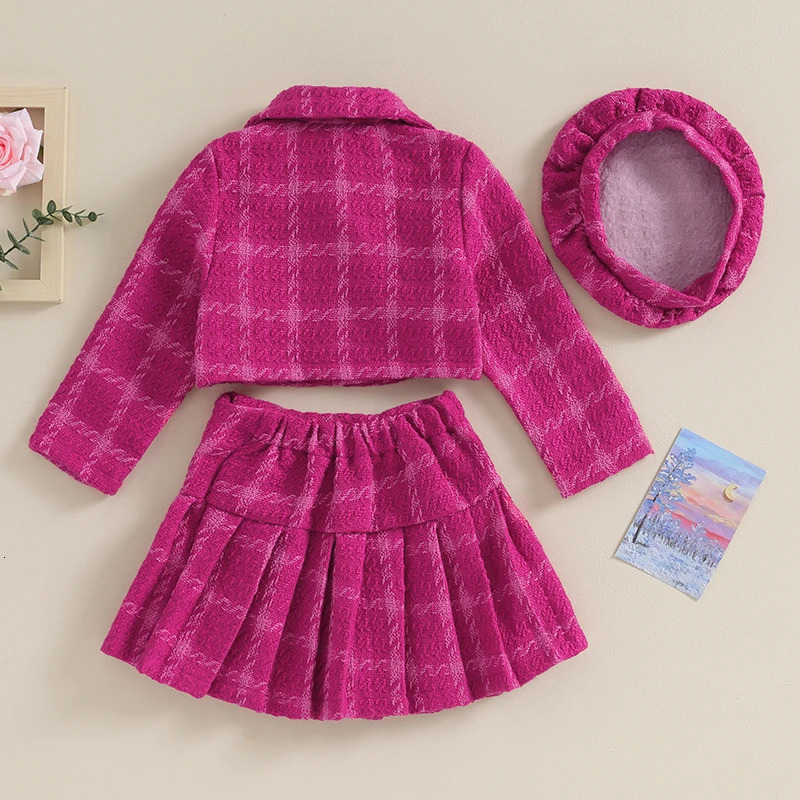 Family Matching Outfits 4 7Y Fashion Kids Girls Autumn Clothes Sets 3pcs Baby Long Sleeve Button Coat Pleated Plaid Skirt Hat Children Warm 231124