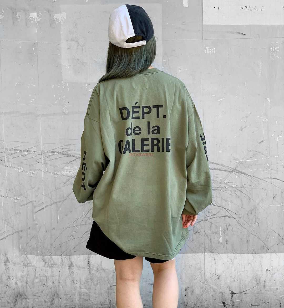 Designer Clothing Hoodies Fashion Streetwear Galleryes Depts American High Street FOG Wash Old Print Army Green Loose T-shirt Men Women Rock Sweatshirts Hip hop, Shipping fee
Designer Clothing Hoodies Fashion Streetwear Galleryes Depts American High Street FOG Wash Old Print Army Green Loose T-shirt Men Women Rock Sweatshirts Hip hop, Shipping fee