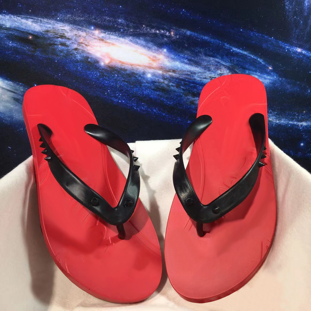 2023new designer Loubi Flip woman luxury rubber sandals slim man straps glossy rivet sandalen kid shoe top shoes factory platform slipper beach flat slide, #1 white
2023new designer Loubi Flip woman luxury rubber sandals slim man straps glossy rivet sandalen kid shoe top shoes factory platform slipper beach flat slide, #1 white