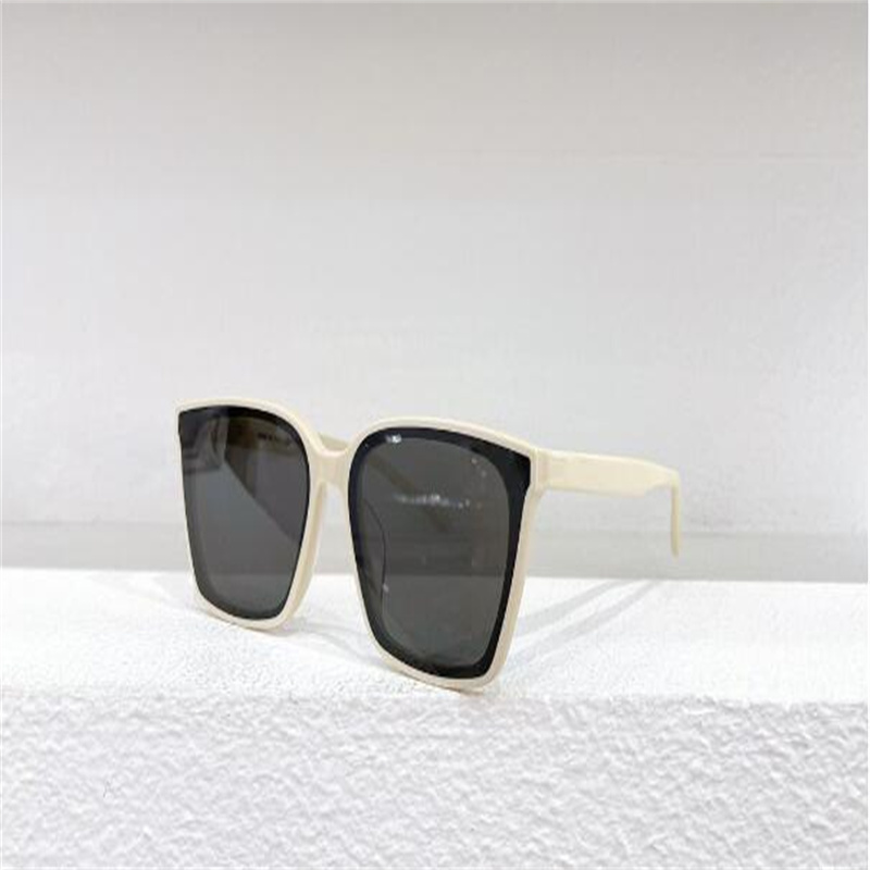 Womens Sunglasses For Women Men Sun Glasses Mens Fashion Style Protects Eyes UV400 Lens With Random Box And Case 7638
Womens Sunglasses For Women Men Sun Glasses Mens Fashion Style Protects Eyes UV400 Lens With Random Box And Case 7638