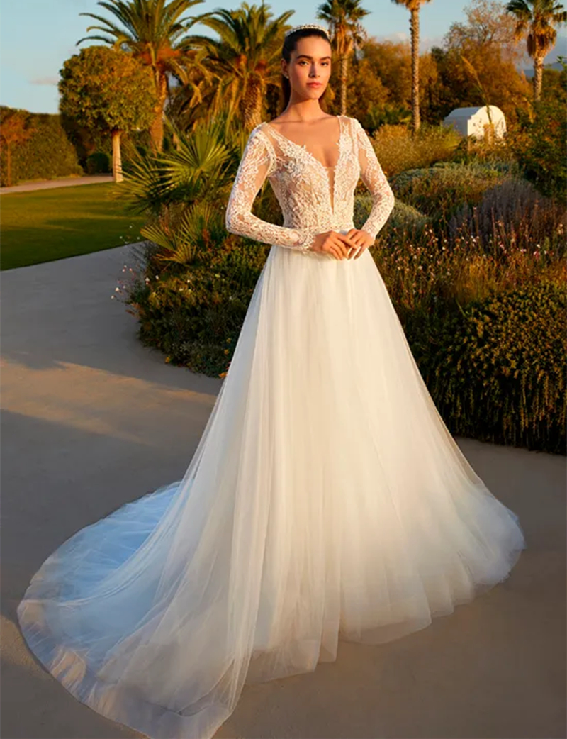 2024 Boho Wedding Dress Lace Appliques Long Sleeves Sheer V-Neck Sexy Backless Long Ivory Tulle Beach Bride Gown Court Train Country A Line Vestido De