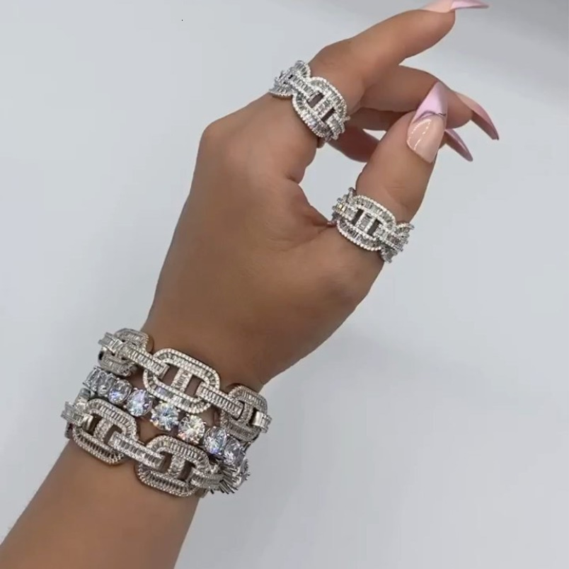 Cluster Rings Arrive 5A Cubic Zirconia Iced Out Bling Rectangle CZ Engagement Full CZ Band Ring For Women Men HipHop Jewelry 230425