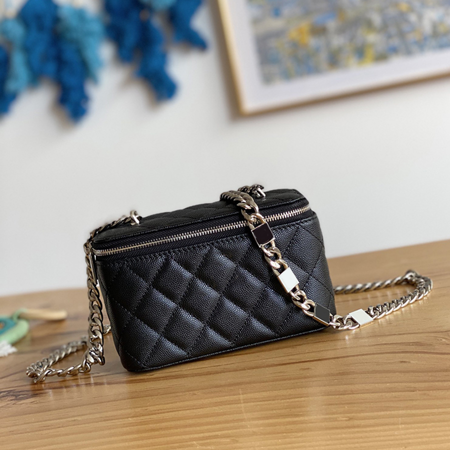 Genuine leather Chain bag Designer bags TOP quality 1:1 17cm woman Lipstick Zero Wallet With box C195
Genuine leather Chain bag Designer bags TOP quality 1:1 17cm woman Lipstick Zero Wallet With box C195