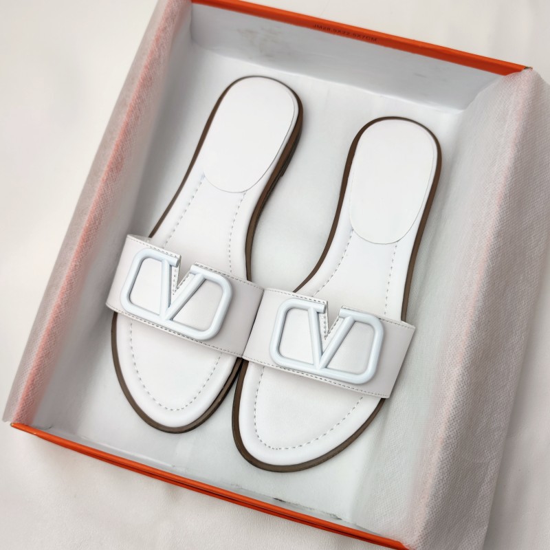 615-10# Slippers Female Outside Wear 2023 Summer New Metal Flat Slippers Female, White
615-10# Slippers Female Outside Wear 2023 Summer New Metal Flat Slippers Female, White