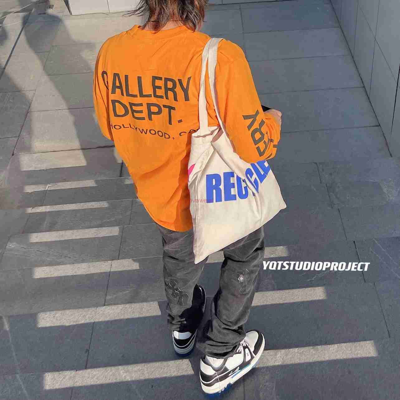 Designer Clothing Hoodies Fashion Streetwear Galleryes Depts Vintage tee Rock Sweatshirts Hip hop Couples Joggers Sportswear Trend Streetwear Pullover jacket, Shipping fee
Designer Clothing Hoodies Fashion Streetwear Galleryes Depts Vintage tee Rock Sweatshirts Hip hop Couples Joggers Sportswear Trend Streetwear Pullover jacket, Shipping fee