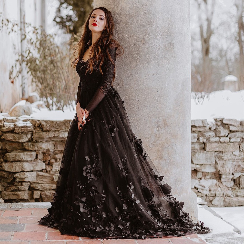 Gothic Black Floral Appliques A-Line Wedding Dresses Long Sleeves Sheer Neck Garden Bridal Gowns Lace Tulle Vintage Vestido De Novia 2023