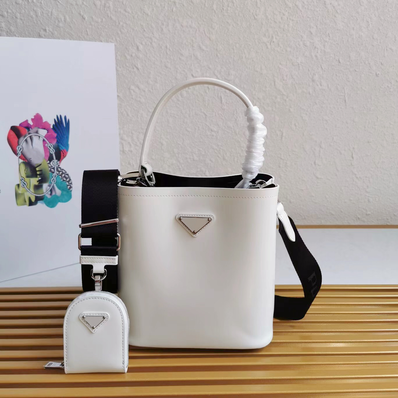 10A Top quality small Tote bag classic fashion women's leather handbag luxury designer bright leather purse new bucket bag, White
10A Top quality small Tote bag classic fashion women's leather handbag luxury designer bright leather purse new bucket bag, White