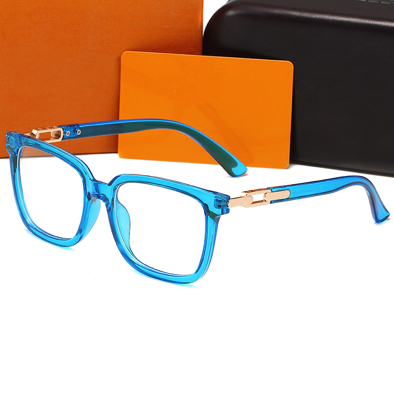 Designer Sunglasses For Mens Women Outdoors Fashion Luxury Pc Frame Sun Glasses High Quality Classic Adumbral Eyewear Accessories with Box 5 Color
Designer Sunglasses For Mens Women Outdoors Fashion Luxury Pc Frame Sun Glasses High Quality Classic Adumbral Eyewear Accessories with Box 5 Color