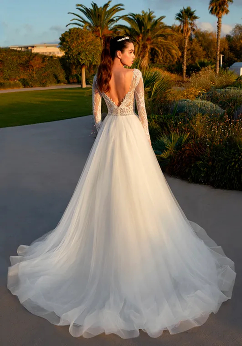 2024 Boho Wedding Dress Lace Appliques Long Sleeves Sheer V-Neck Sexy Backless Long Ivory Tulle Beach Bride Gown Court Train Country A Line Vestido De