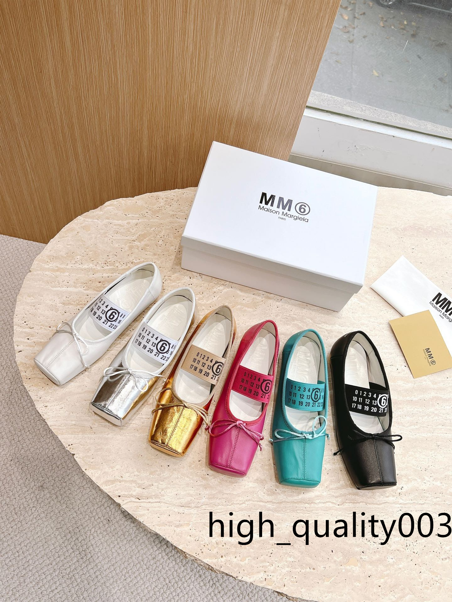 Shoes Designer Maison Margielas Ballet square head shoes MM6 Cut Out Sneakers Sheep leather Women Trainers Maison Blue Casual Scarpe Zapatos Running Shoe Size 35-40, With box 
Shoes Designer Maison Margielas Ballet square head shoes MM6 Cut Out Sneakers Sheep leather Women Trainers Maison Blue Casual Scarpe Zapatos Running Shoe Size 35-40, With box