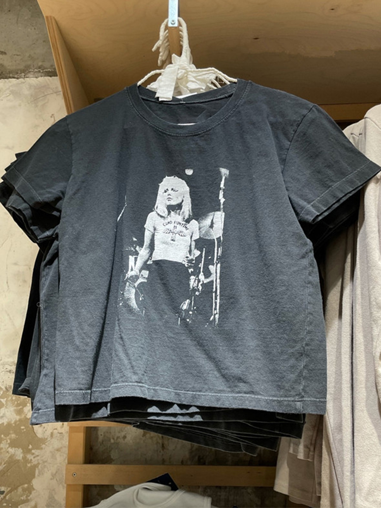 Women's T-Shirt Vintage Classic Graphic Cotton T-Shirts Women Summer Casual O Neck Sexy Slim Short Sleeve T Shirt Chic Retro Streetwear Y2k Tops 