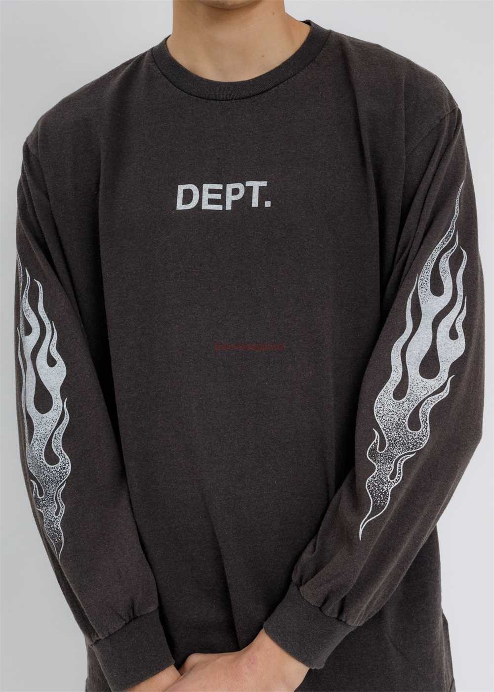 Fashion Designer Clothing Galleryes Depts Hoodies Rock Men' Sweatshirts Distressed Black Garment Wash Flame Print Long Sleeve T-shirt Loose Underlay Trendy, Shipping fee
Fashion Designer Clothing Galleryes Depts Hoodies Rock Men' Sweatshirts Distressed Black Garment Wash Flame Print Long Sleeve T-shirt Loose Underlay Trendy, Shipping fee