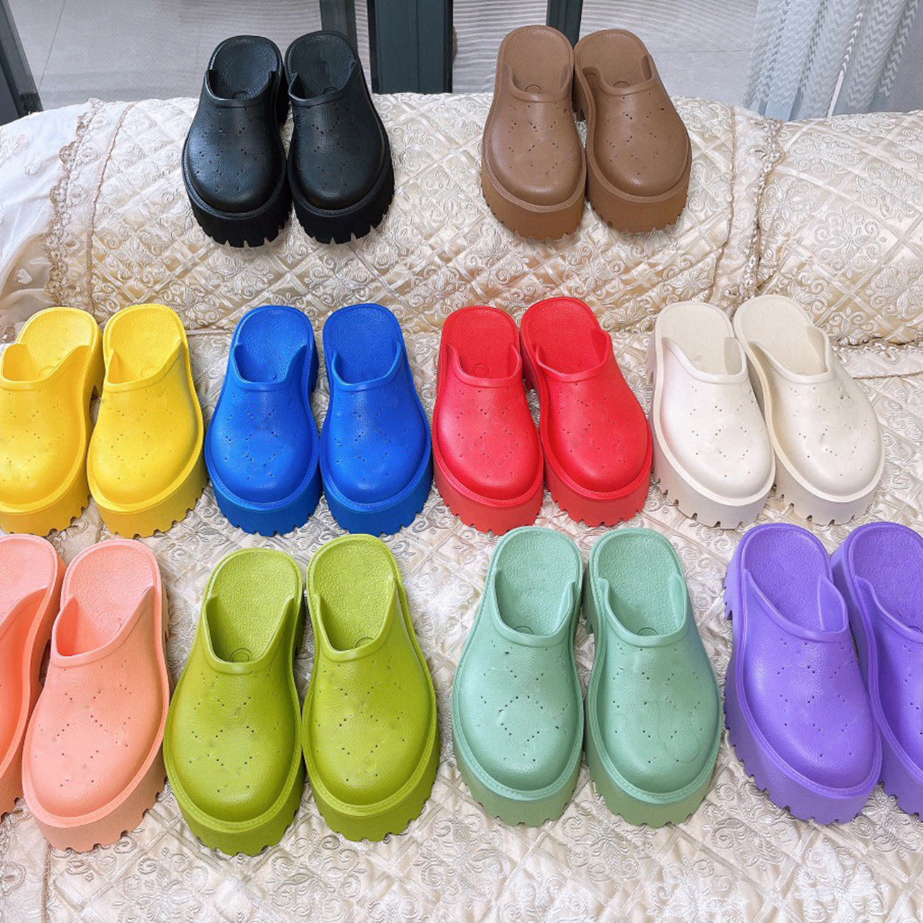 Women Platform Perforated Sandal Designer Sandal Rubber Mule Sandals Summer Slides With Box, 2.5cm-1
Women Platform Perforated Sandal Designer Sandal Rubber Mule Sandals Summer Slides With Box, 2.5cm-1