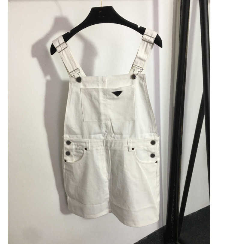 23ss womens designer clothing summer dresses women dress Chest letter big pocket all-matching denim suspender skirt dress High quality womens clothing a1, 10
23ss womens designer clothing summer dresses women dress Chest letter big pocket all-matching denim suspender skirt dress High quality womens clothing a1, 10