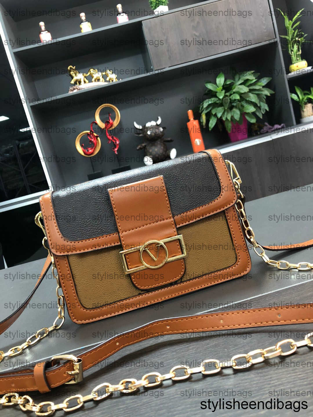Totes purses designer woman handbag ophidia tote bags sacoche shopping Bags Shoulder vintage handbags Women briefcase Satchels messenger bag X230107
Totes purses designer woman handbag ophidia tote bags sacoche shopping Bags Shoulder vintage handbags Women briefcase Satchels messenger bag X230107
