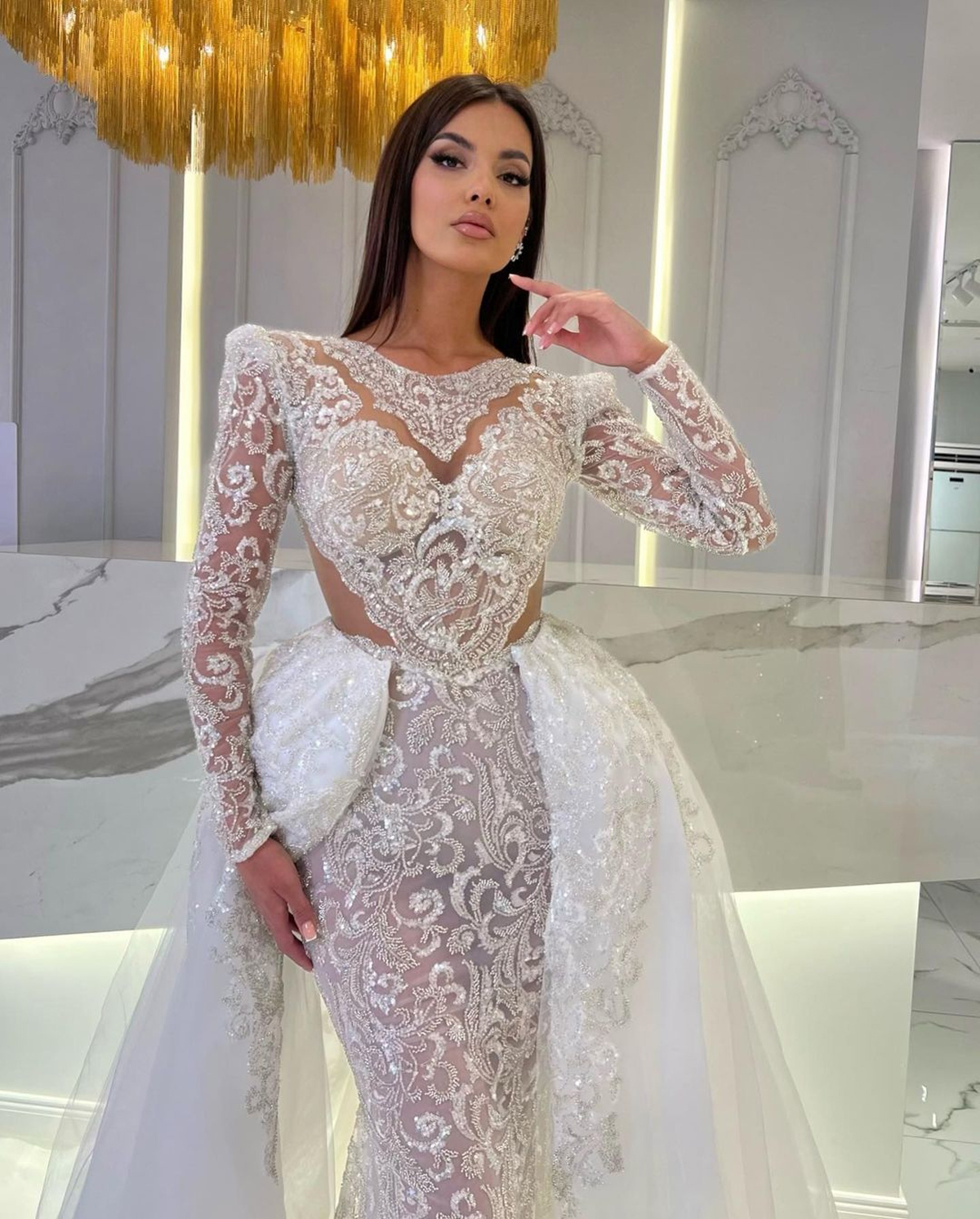 Exquisite Mermaid Wedding Dresses Long Sleeves V Neck Halter Beaded Sequins Appliques Detachable Train Bridal Gowns Plus Size Vestido de novia Custom
