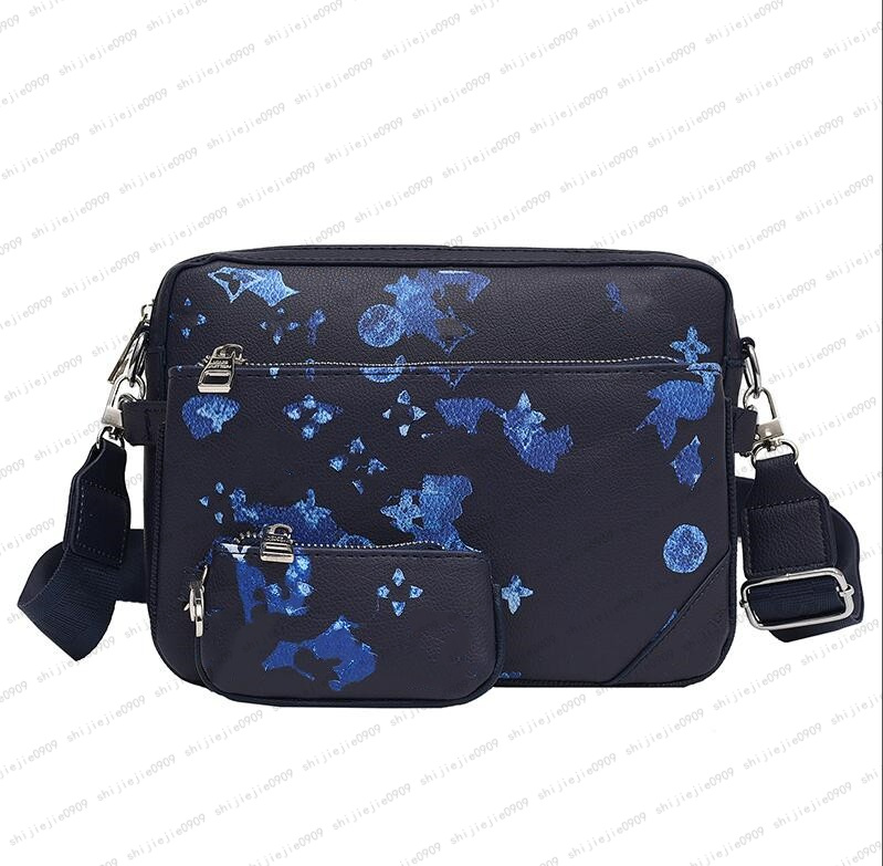 Designer Handbags Men Leather TRIO Messenger Bags Luxury Shoulder Bag Make Up Bag Tote Man's Bag woman's bags wallet, Dark grey grid
Designer Handbags Men Leather TRIO Messenger Bags Luxury Shoulder Bag Make Up Bag Tote Man's Bag woman's bags wallet, Dark grey grid