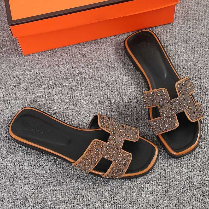 Network Womens Designer Red Oran Sandals Versatile Luxurys Slides Slippers 2023 Summer Genuine Leather Flat Bottom Beach ROSN
Network Womens Designer Red Oran Sandals Versatile Luxurys Slides Slippers 2023 Summer Genuine Leather Flat Bottom Beach ROSN