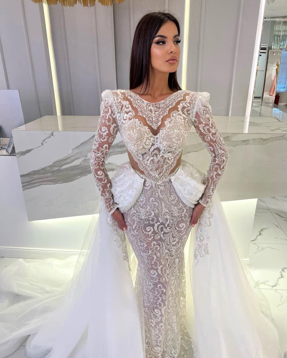 Exquisite Mermaid Wedding Dresses Long Sleeves V Neck Halter Beaded Sequins Appliques Detachable Train Bridal Gowns Plus Size Vestido de novia Custom