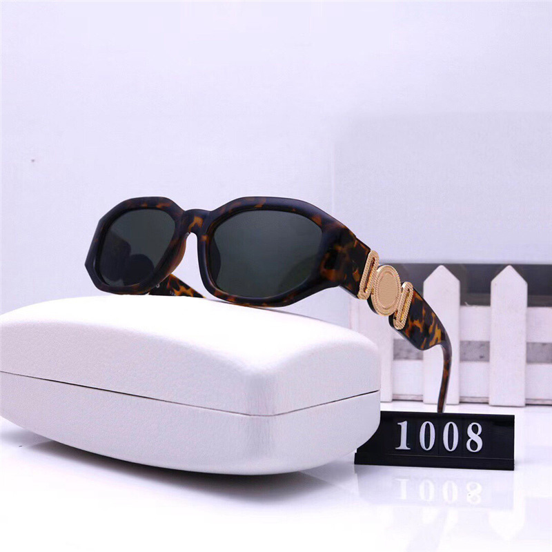 Sunglasses Luxury Designer Sunglasses For Mens Womens Protective Eyewear Purity Design UV400 Versatile Sunglassess Beach Wear Sun Glasses
Sunglasses Luxury Designer Sunglasses For Mens Womens Protective Eyewear Purity Design UV400 Versatile Sunglassess Beach Wear Sun Glasses