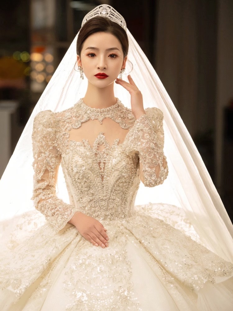 Vintage A Line Wedding Dress Sweetheart Neck Crystals Beaded Sweep Train Bridal Gowns Lace Up Corset Sexy Back Custom Make Plus Size Bride