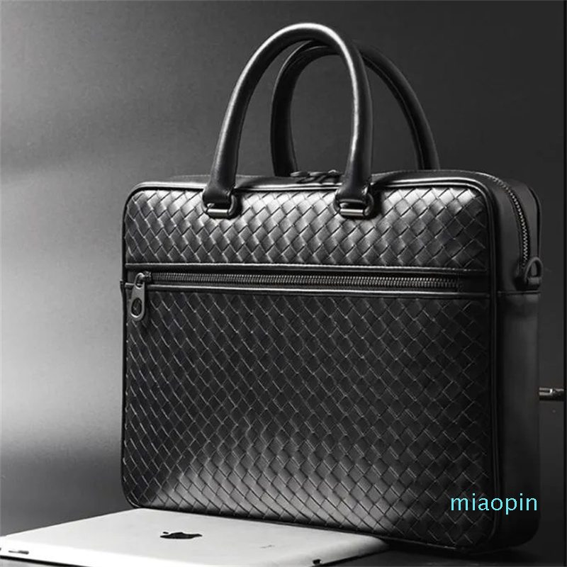 2023-Men Bags Mini Briefcase Handbags Leather Laptop Bag Cowskin Genuine Leather Woven Commercial Business Men's Bags Small size, Black
2023-Men Bags Mini Briefcase Handbags Leather Laptop Bag Cowskin Genuine Leather Woven Commercial Business Men's Bags Small size, Black