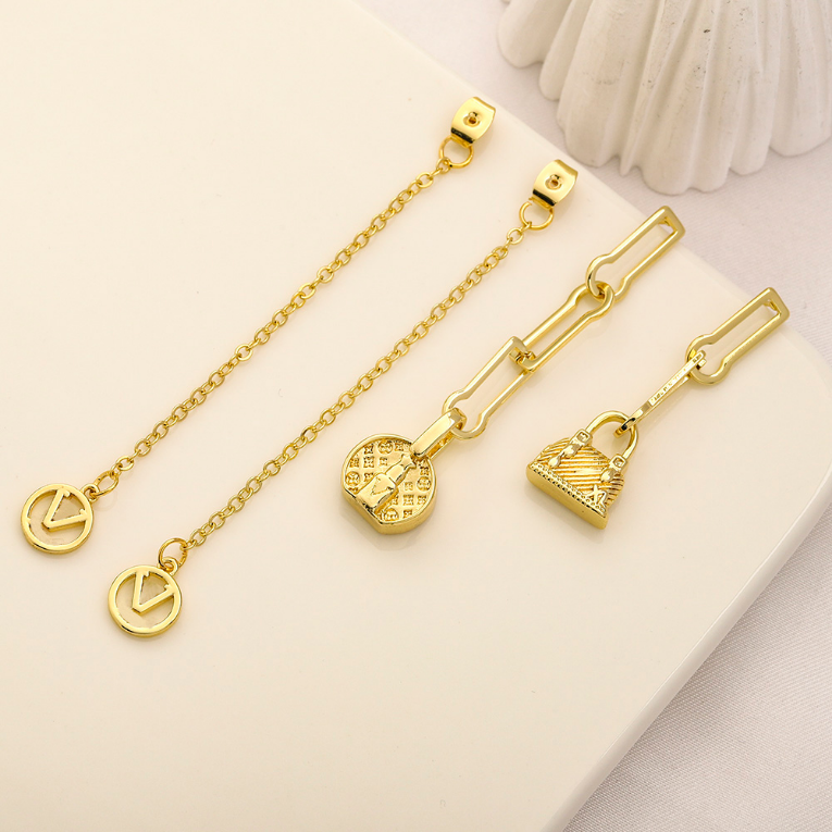 Designer Dangle Tassel Earrings 2023 Womens Luxury Couple Earrings High Sense Wedding Party Jewelry Earrings Fashion 18K Gold Jewelry Wholesale
Designer Dangle Tassel Earrings 2023 Womens Luxury Couple Earrings High Sense Wedding Party Jewelry Earrings Fashion 18K Gold Jewelry Wholesale