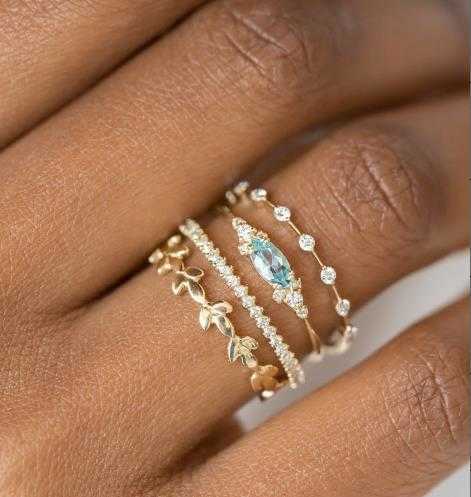 Band 4 pcsset Geometric Gold Color Combination Round Zircon Crystal Set for Women Engagement Party Wedding Rings Hand Jewelry z250318