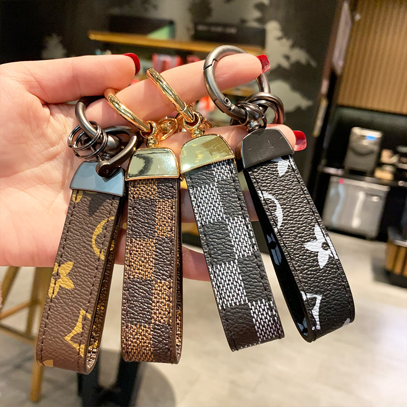 Luxury Men Buckle Leather PU Leather Keychain Business Gift Leather Key Chain Men Women Car Key Strap Waist Wallet KeyChains Keyrings
Luxury Men Buckle Leather PU Leather Keychain Business Gift Leather Key Chain Men Women Car Key Strap Waist Wallet KeyChains Keyrings