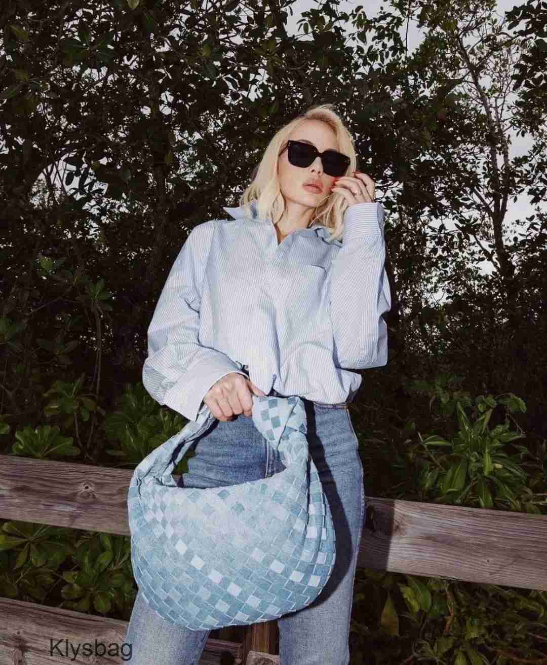 Bottegas Jodie Women Bags Designer Bag Venetas 2023 Jodies Denim Knitted Knot Tote Handheld One Shoulder Underarm Fashion Large Size 37cm Handbags, Blue4
Bottegas Jodie Women Bags Designer Bag Venetas 2023 Jodies Denim Knitted Knot Tote Handheld One Shoulder Underarm Fashion Large Size 37cm Handbags, Blue4