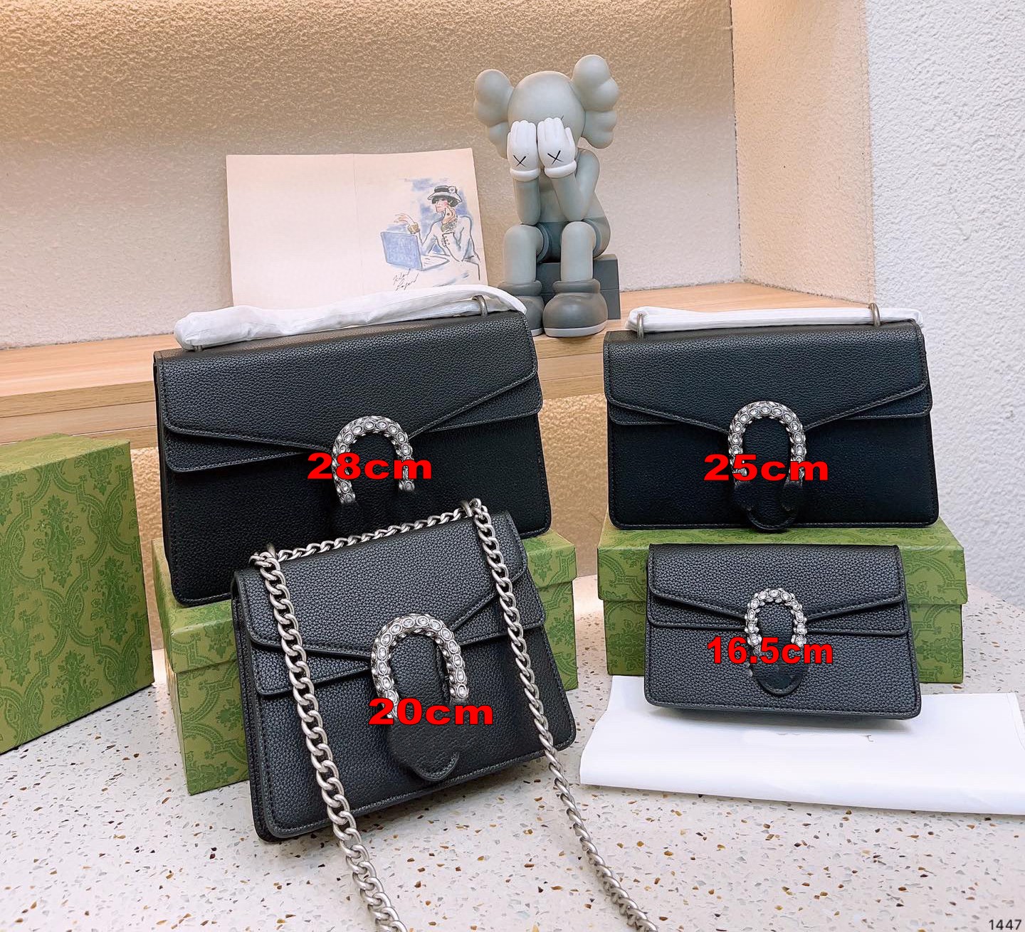 Women Designer Purses Shoulder Bags Chains Crossbody Bags With Silver Buckle Brand Top Real Leather Handbags Flap Green Black White Red Messenger 28 25 20 16.5cm
Women Designer Purses Shoulder Bags Chains Crossbody Bags With Silver Buckle Brand Top Real Leather Handbags Flap Green Black White Red Messenger 28 25 20 16.5cm