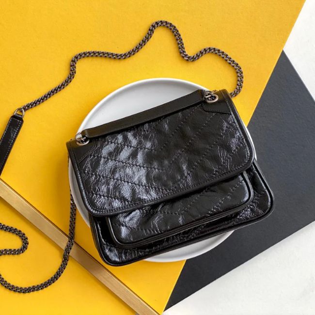 Niki Medium Chain Bag Shoulder Bag Medium Designer Shopping Handbags Purse Womens Leather Handbag Totes Ladies Messenger Crossbody tote Bags, Black chain
Niki Medium Chain Bag Shoulder Bag Medium Designer Shopping Handbags Purse Womens Leather Handbag Totes Ladies Messenger Crossbody tote Bags, Black chain