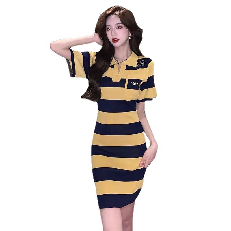 Casual Dresses 2023 Summer Polo Collar Contrast Stripe Short Sleeve Dress for Women French Retro Slim Fit Show Thin Waist Knitted Skirt Trend 230426