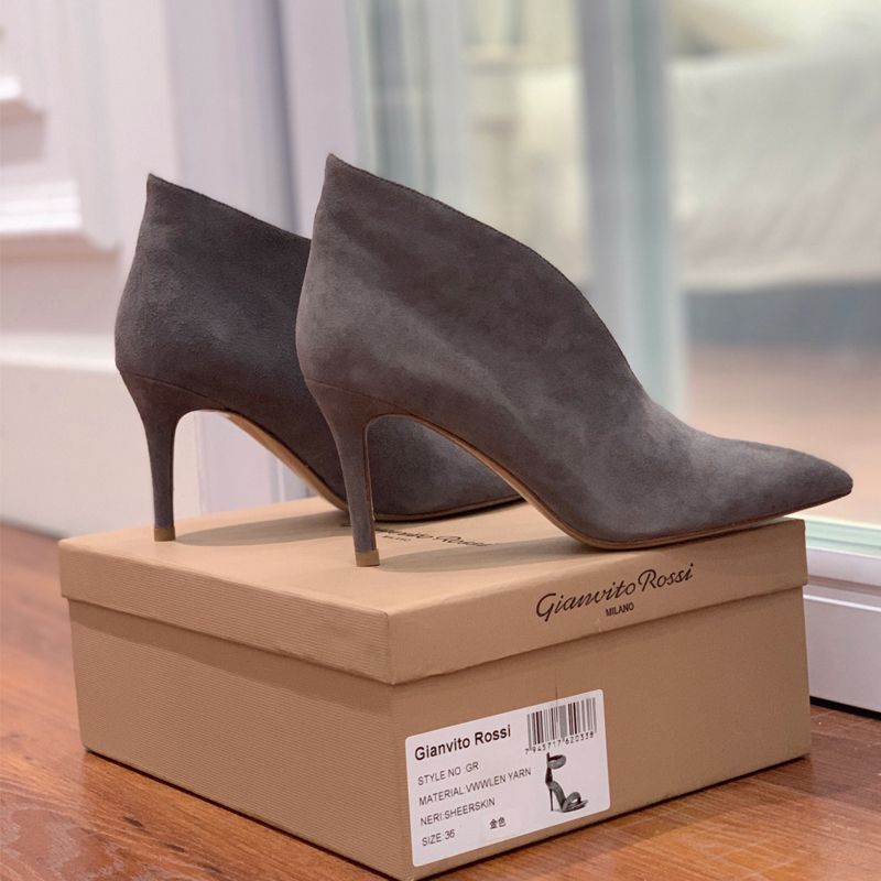 Gianvito Rossi Ankle Boots Top quality Women Suede 100% real leather designer Luxury Dermal sole Ankle boots with pointed toes Loafers Dress shoes SIZE 35-41 Summer, 10
Gianvito Rossi Ankle Boots Top quality Women Suede 100% real leather designer Luxury Dermal sole Ankle boots with pointed toes Loafers Dress shoes SIZE 35-41 Summer, 10