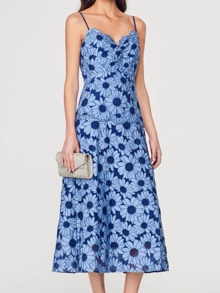 S-a-n-d-r-o French dress V-neck trendy small daisy hook flower hollowed out suspender slim fitting women's long dress