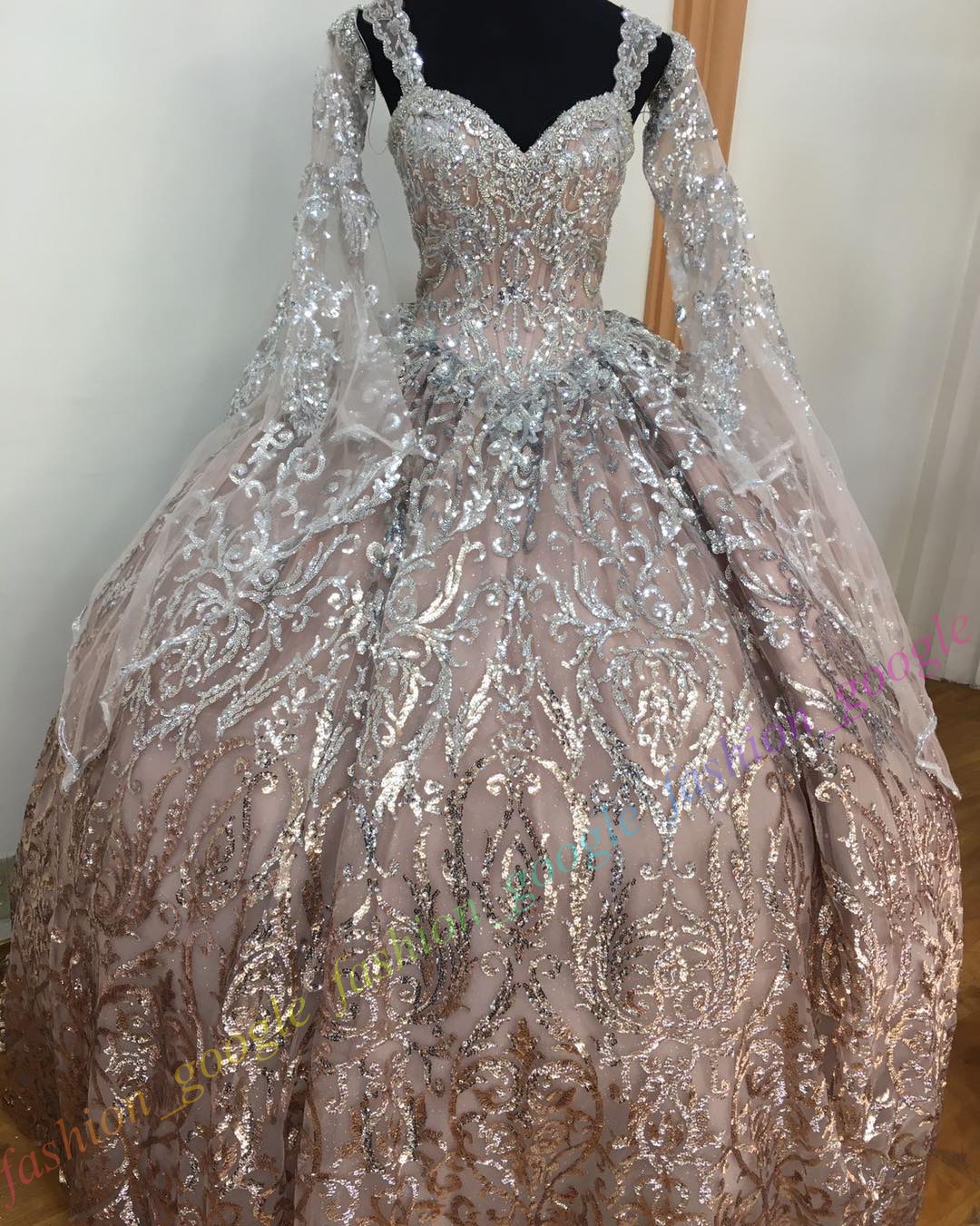 Ombre Sequin Quinceanera Dress Bell Sleeves Debutante Ball Mexican Glitter Quince Sweet 15/16 Birthday Party Gown for 15th Girl Drama Winter Formal Pr