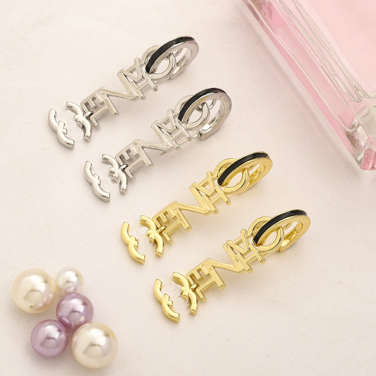 Women Letter Charm Earrings 2023 Gifts Earrings 18K Gold Jewelry Wedding Party Monogram Earrings Spring New Gift stainless steel Jewelry Wholesale
Women Letter Charm Earrings 2023 Gifts Earrings 18K Gold Jewelry Wedding Party Monogram Earrings Spring New Gift stainless steel Jewelry Wholesale