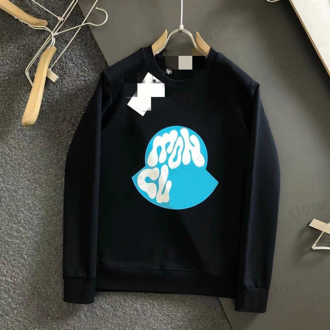 Designer Men' Hoodies Sweatshirts Moncl 2023 Spring New White Cloud Pattern Printing Correct Version Slim Fit Women' Round Neck Sweater T2304271
Designer Men' Hoodies Sweatshirts Moncl 2023 Spring New White Cloud Pattern Printing Correct Version Slim Fit Women' Round Neck Sweater T2304271
