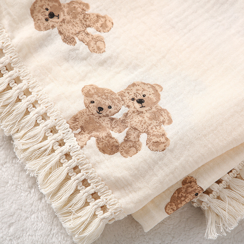 Blankets Swaddling Cute Bear Muslin Squares Cotton Baby for born Plaid Infant Swaddle Babies Accessories Bed Summer Comforter 230426