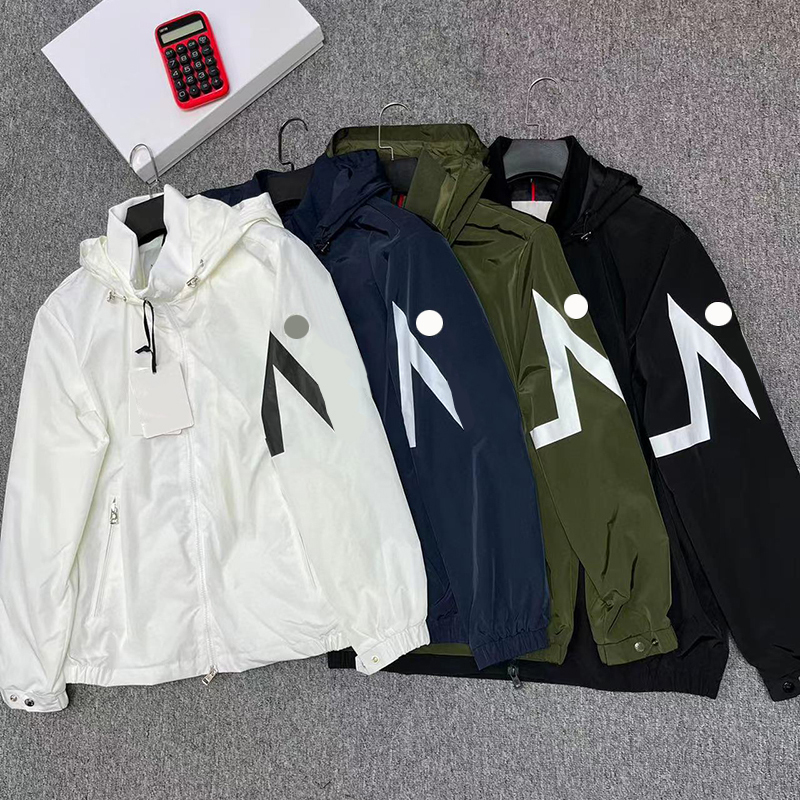 Fetuque 2023 New men hooded jacket Spring Autumn windbreaker Arm Letter Design mens jacket Designer jackets men Size 1--6, Blue
Fetuque 2023 New men hooded jacket Spring Autumn windbreaker Arm Letter Design mens jacket Designer jackets men Size 1--6, Blue