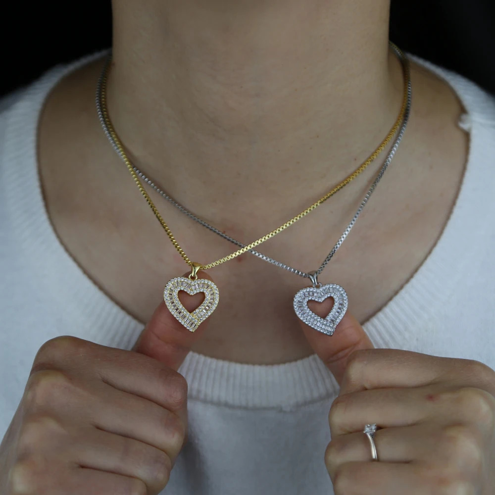 Chokers Gold Silver Color Full Paved CZ Heart Pendent Women Necklace Gorgeous Female Engagement Jewelry Necklaces Selling box chain 231127